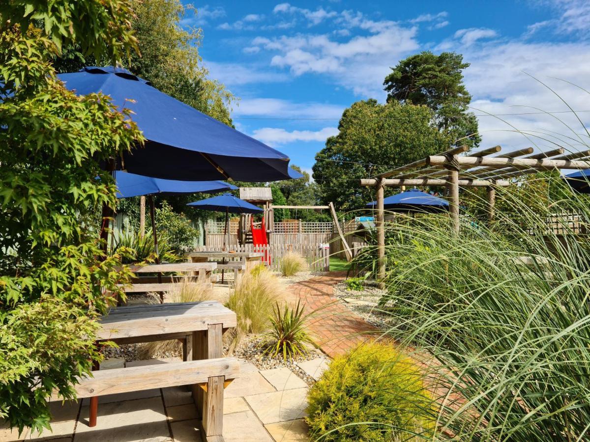 The Red Lion Hotel Kilsby ภายนอก รูปภาพ